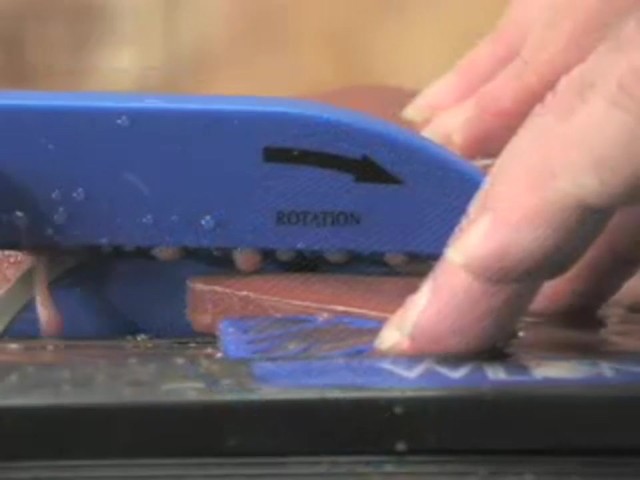 Wilton&reg; 4 1/2&quot; Wet Tile Saw - image 9 from the video